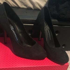 Black Rock and republic pumps